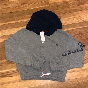 Tommy Hilfiger cropped sweatshirt